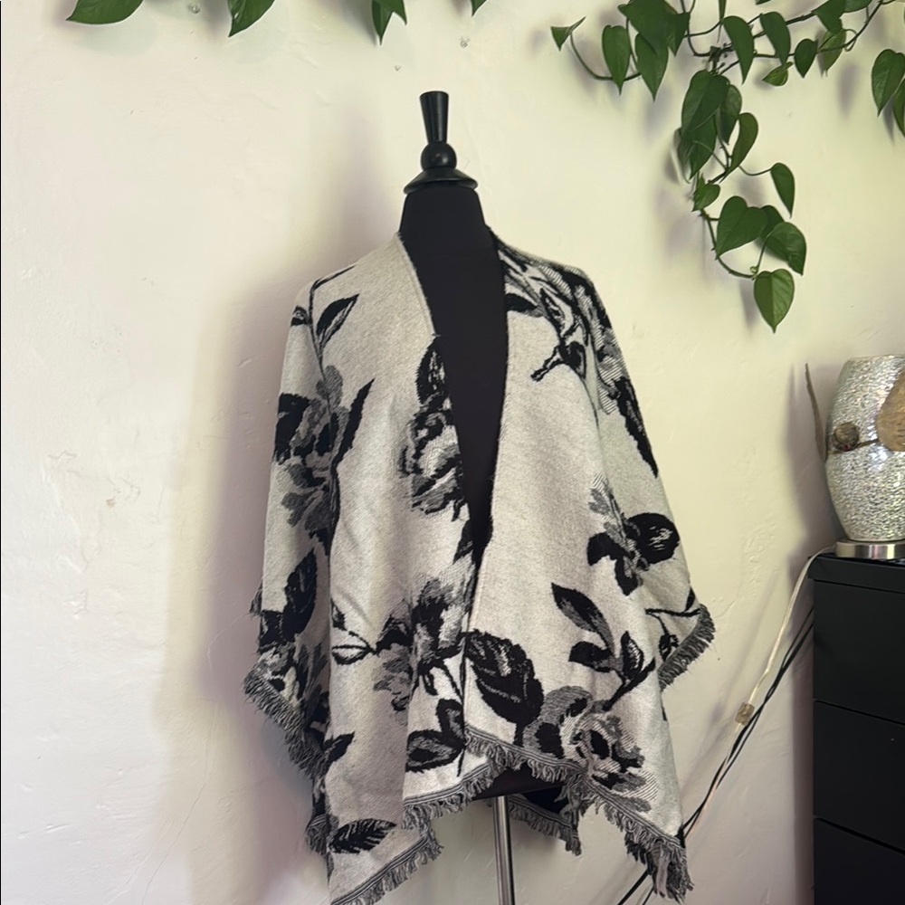Lucky Brand Black and Gray Floral Poncho